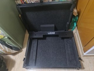 Denon Prime 4+  con maleta rígida MAGMA incluida.