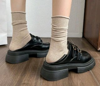 Zapatos plataforma negros con hebillas mocasin