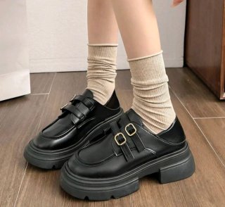 Zapatos plataforma negros con hebillas mocasin