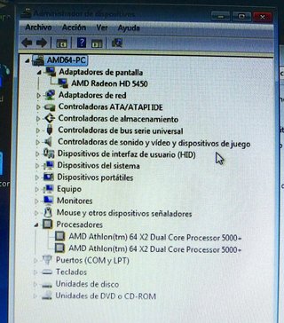 PC AMD 64x2 torre Medion. W7/4Gb/500 SATA/AMD5450