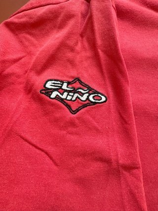 Camiseta El Niño bordada Cropped Fit USA