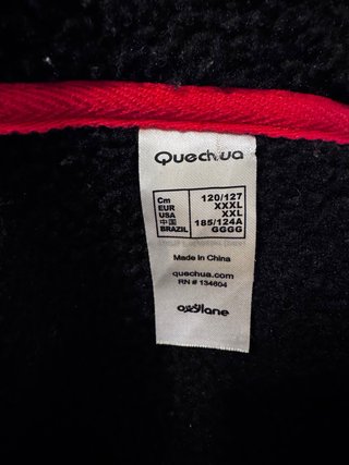 Chaqueta polar Quechua con capucha