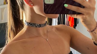 Collar choker plateado y negro brillante de fiesta