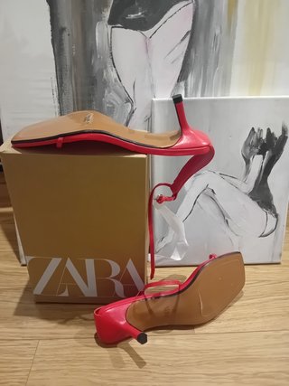 Sandalias tacón Zara rojas tiras minimal talla 38