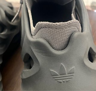Zapatillas Adidas AdiFom Grises