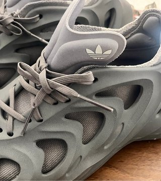 Zapatillas Adidas AdiFom Grises