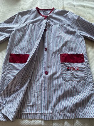 Bata FAX Talla M niños de 8/10 años.