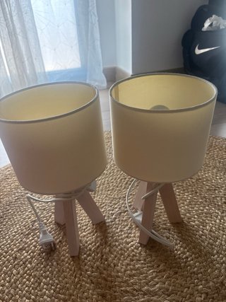 Lámparas de mesa madera y tela