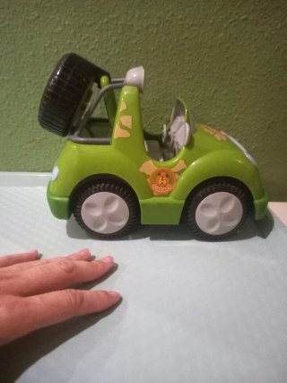 Coche teledirigido infantil Chicco bebe