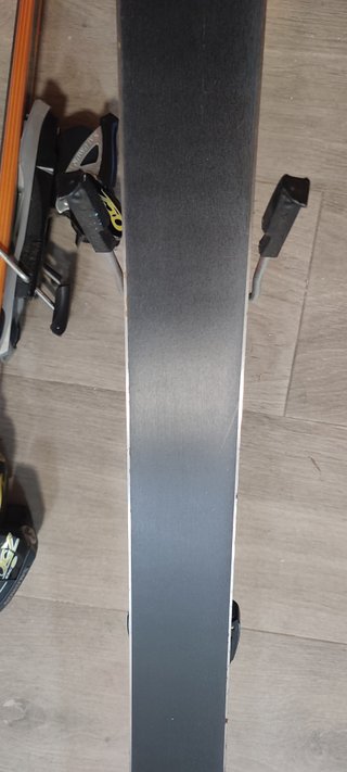 Esquís Salomon Axendo 7.5