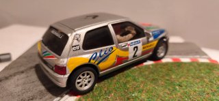 Scalextric SCX Clio oriol Gomez ninco slot