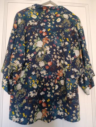 Kimono estampado floral azul talla única