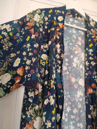 Kimono estampado floral azul talla única