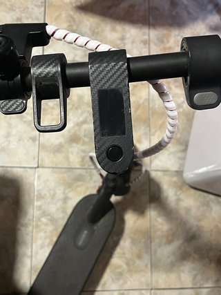 Patinete Xiaomi con cargador Rueda trasera pinchad