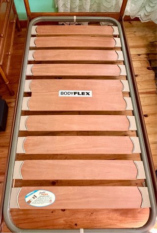 Cama de madera maciza de 90cm + somier Bodyflex