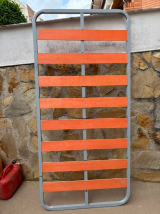 Somier con colchón de 90 cm
