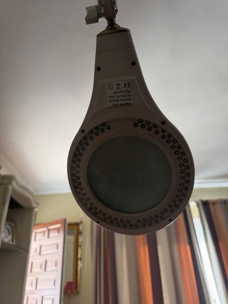 Lámpara lupa de pie con lupa