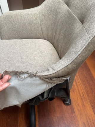 Silla de escritorio beige y negra