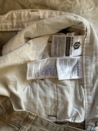 Pantalón Corto Short Beige Levi's 423 | W30