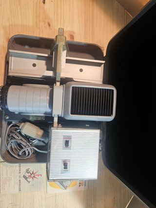 Proyector MALIK con maleta y cargador