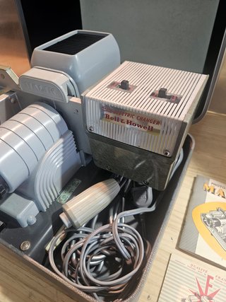 Proyector MALIK con maleta y cargador
