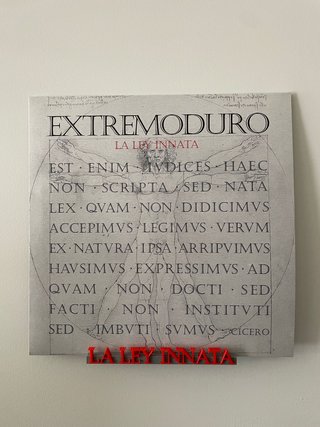 Soporte para el vinilo La Ley Innata de Extremoduro