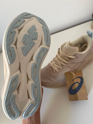 Zapatillas Asics Superblast Beige/Rosa