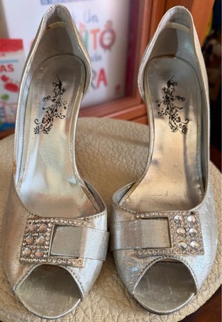Zapatos de fiesta plateados talla 39