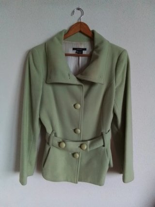 Chaquetón "Zara" verde, cómodo, versátil, original