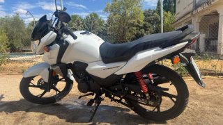 Honda CB125F Blanca 2021