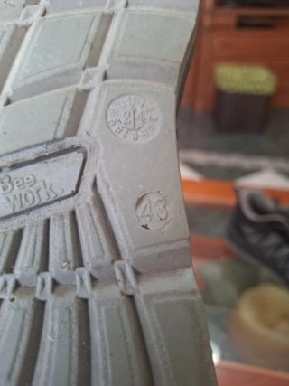 Zapatos de Trabajo Negros y Grises