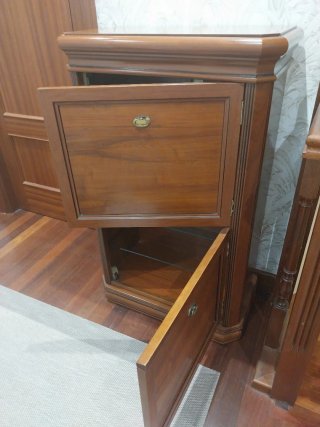 Mueble zapatero de madera amplio