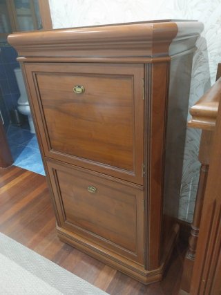 Mueble zapatero de madera amplio