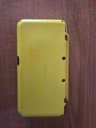 Nintendo 2DS XL Pikachu Edición Especial