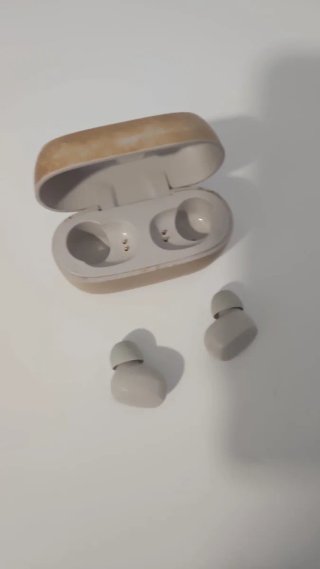 Cascos Bluetooth Beige y Marrón