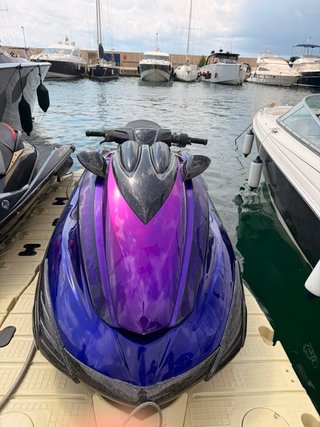 Moto de agua Yamaha FZH 1800 (140h)