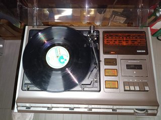 Europhon Quadro-Sound: Giradischi+Radio+Cassette