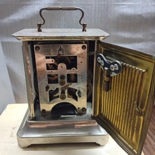 Reloj de sobremesa antiguo