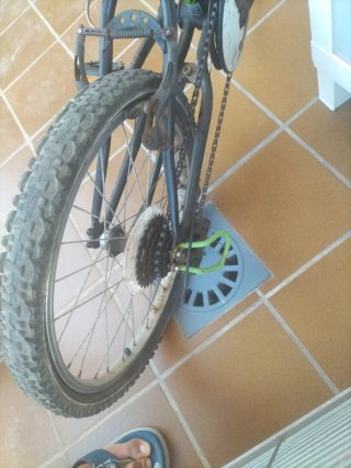 Bicicleta BTWIN montaña verde