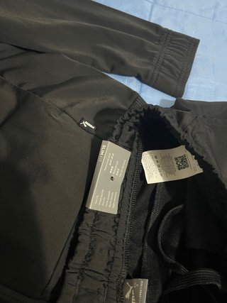 Chandal deportivo Puma negro y blanco