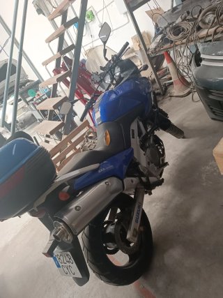 Suzuki V-Strom 650 Adventure Moto