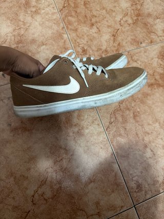 Zapatillas Nike Marrones