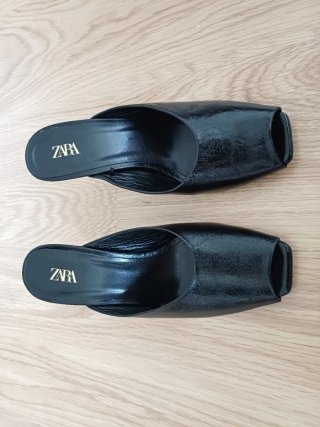 Mules Zara Piel natural Tacón Negro