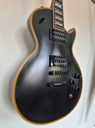 Guitarra ESP Standard Eclipse I Bare knuckle