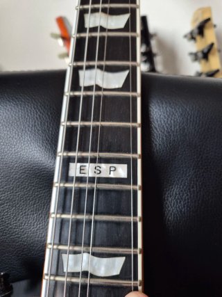 Guitarra ESP Standard Eclipse I Bare knuckle