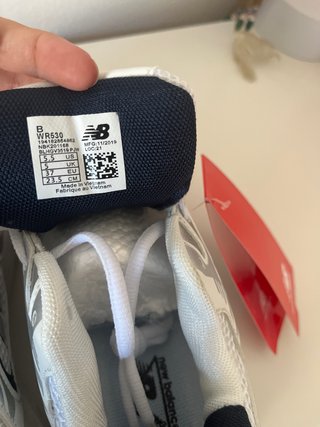 Zapatillas New Balance 530 Plata y Blanco