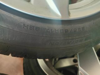 4 Llantas con Neumáticos Audi