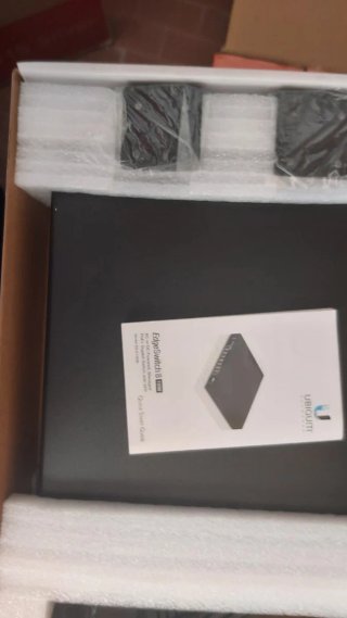 Ubiquiti EdgeSwitch 8 150W PoE