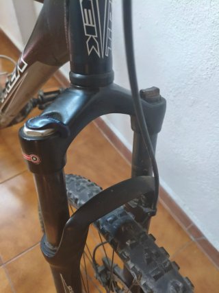 Bicicleta Montaña Trek 6000 con frenos de disco.
