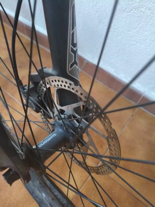 Bicicleta Montaña Trek 6000 con frenos de disco.